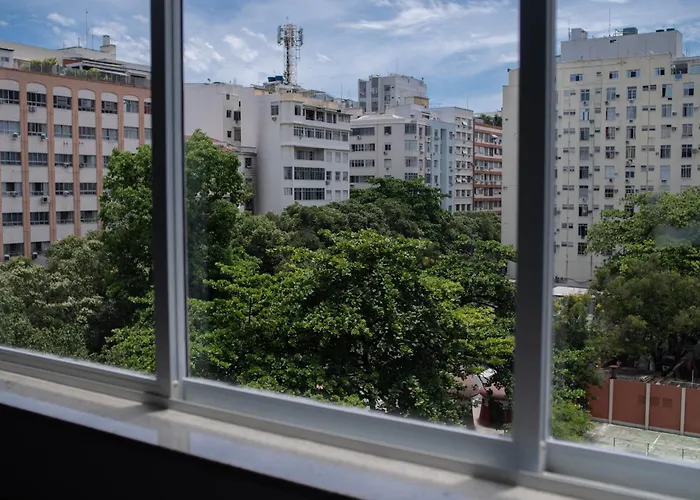 Conforto Em Copacabana: 260M Da Praia
